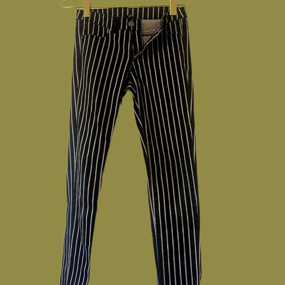 Vintage Slim High Ankle Jeans - Chic, Timeless, and Flattering!  🍂